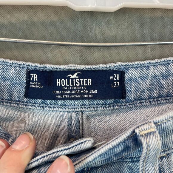 Hollister Ultra High Rise Mom Jeans Women's 7R W28 L27 Light Blue Zip Fly Button - Picture 4 of 11